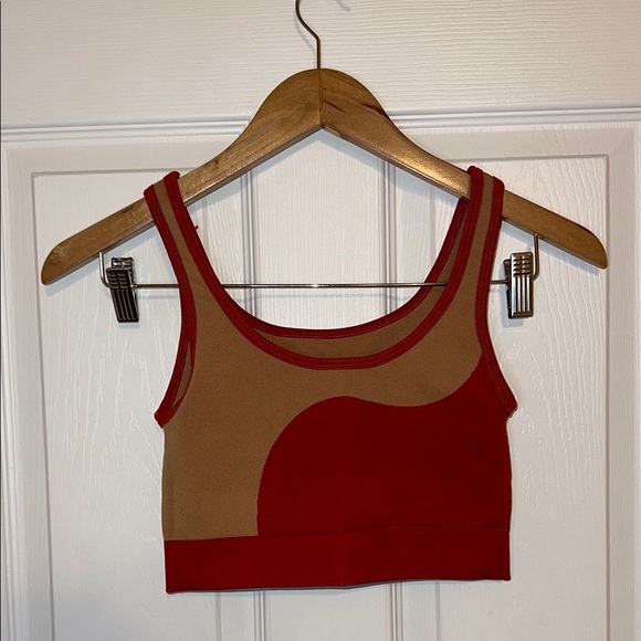 Fabletics workout set - Picture 3 of 5